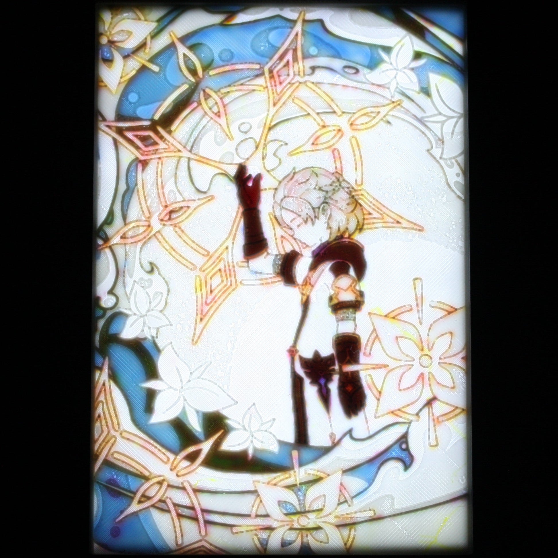 Decorative glass piece with intricate designs by Albedo.